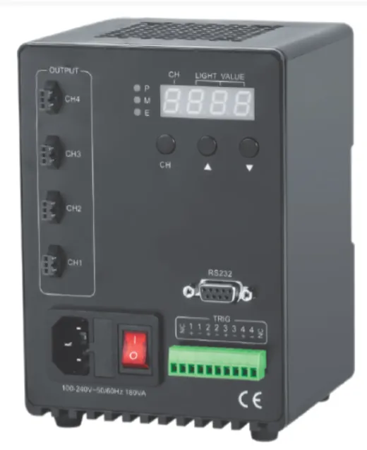 Controller pencahayaan iRayple berbodi hitam dengan 4 channel output, layar digital, dan port RS232.